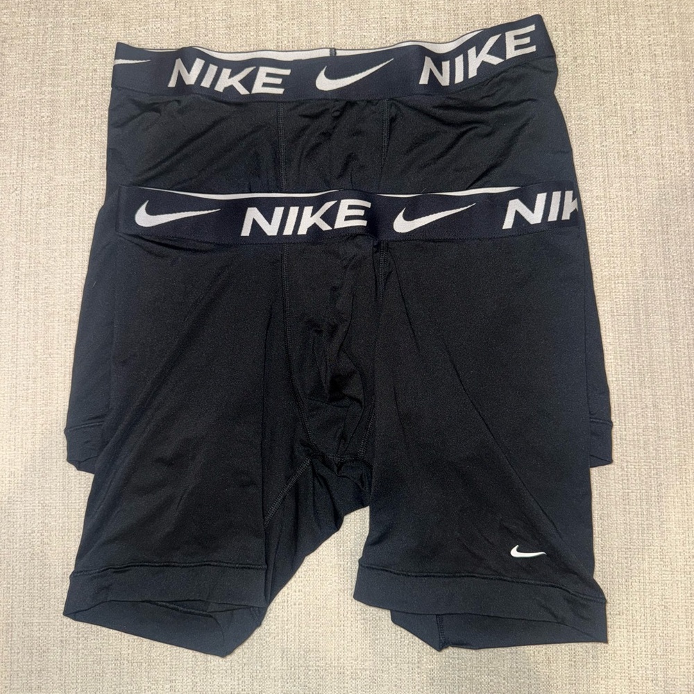 Nike Men’s Dri-Fit Essential Micro Boxer Briefs Set of 2